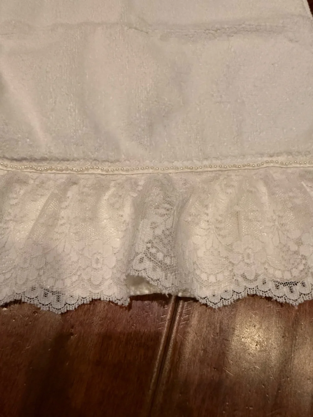 Set of two Vintage Decorative Finger Towel White Lace/Pearl Soft Fluffy